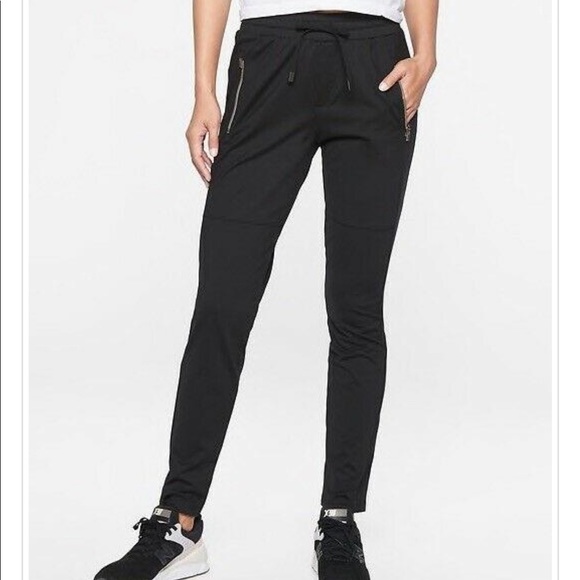 Athleta Pants - Athleta Hilltop Jogger Black XS